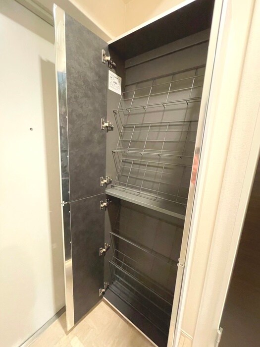 物件内観写真18　(靴箱)