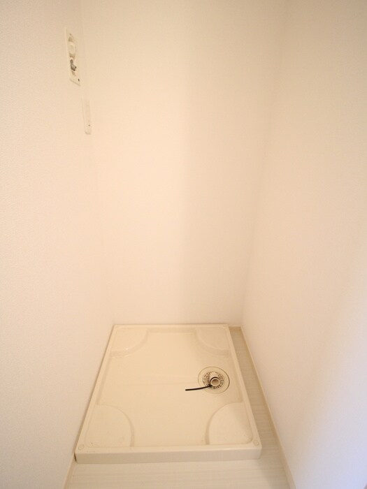 物件内観写真17　(洗濯機置場)