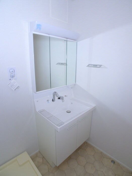 物件内観写真16　(洗面)