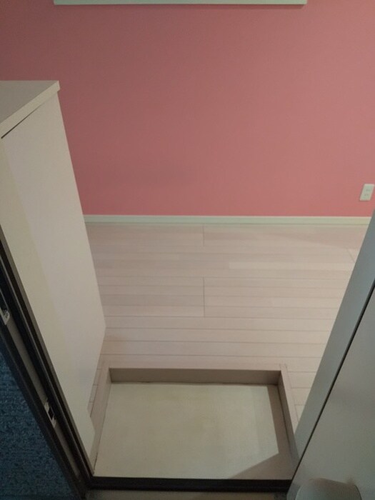 物件内観写真7　(玄関)