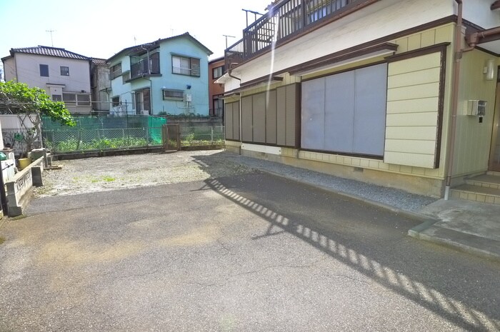 物件外観写真4　(駐車場)