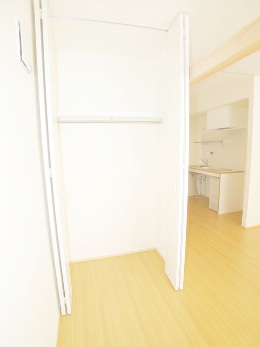 物件内観写真16　(収納)