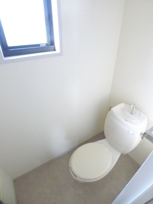 物件内観写真16　(トイレ)