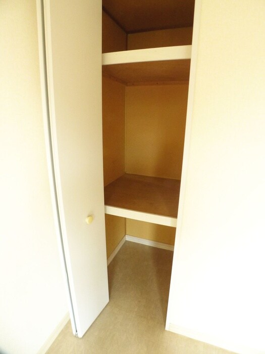 物件内観写真18　(収納)
