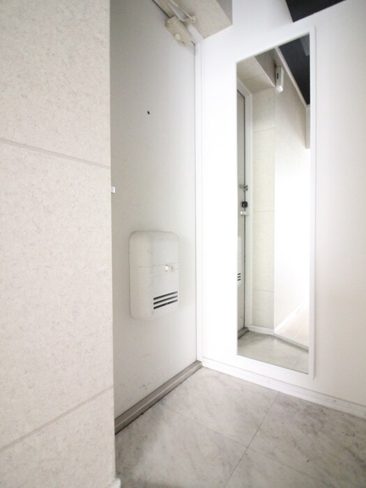 物件内観写真15　(玄関)