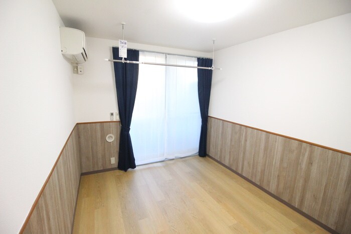 物件内観写真10　(居室)