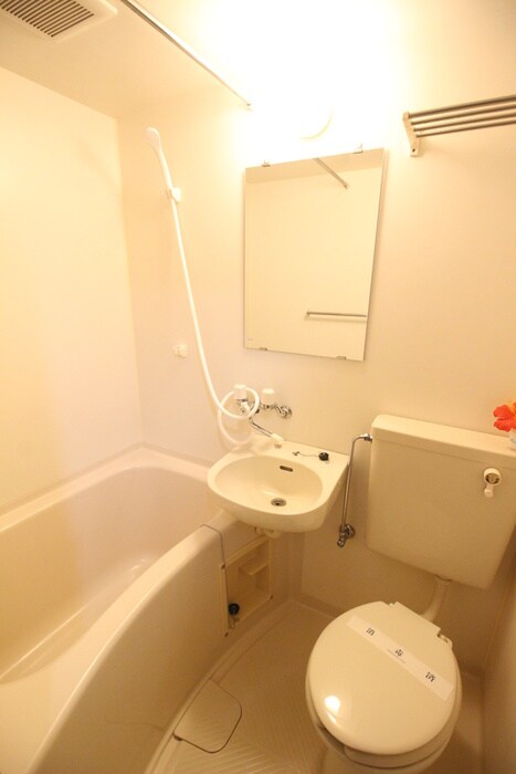 物件内観写真12　(バス／シャワールーム等)