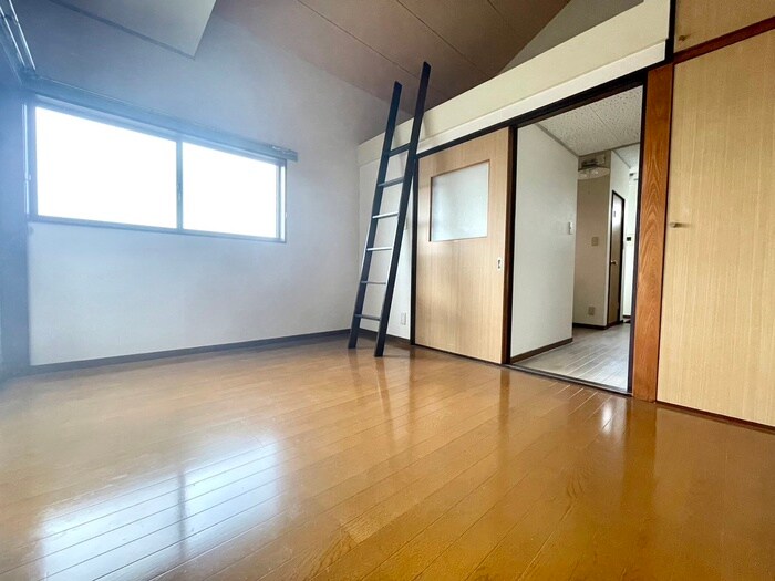 物件内観写真8　(居室)