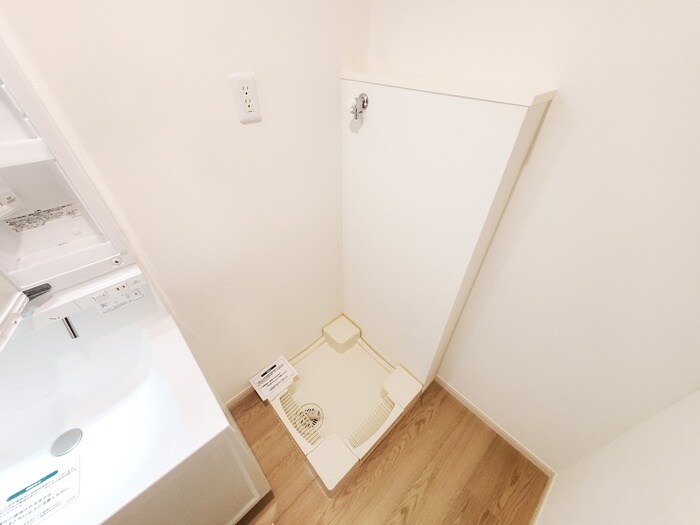 物件内観写真17　(洗濯機置場)