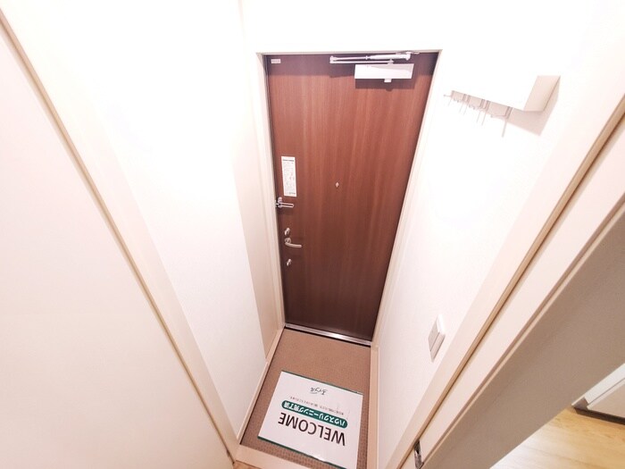 物件内観写真19　(玄関)