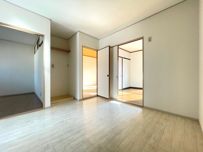 物件内観写真12　(内観写真)