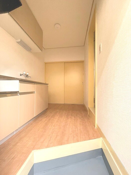 物件内観写真19　(廊下)