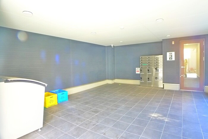 物件外観写真5　(エントランス部分)