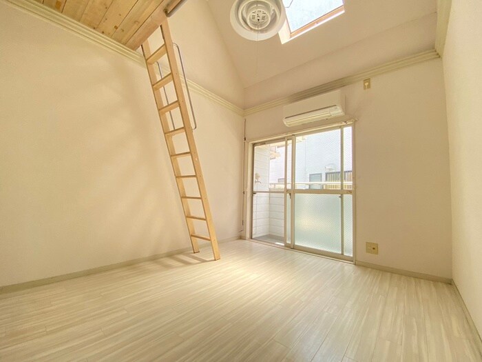 物件内観写真9　(居室)