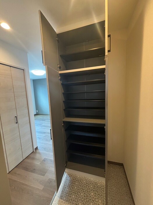 物件内観写真13　(靴箱)