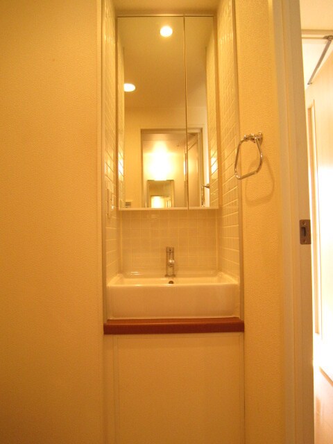 物件内観写真9　(洗面)