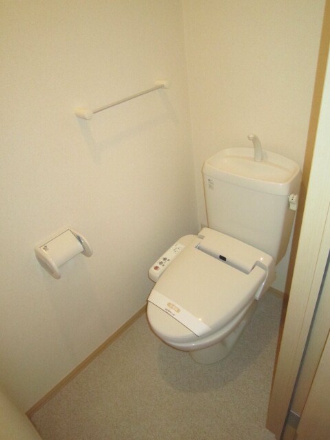 物件内観写真14　(トイレ)