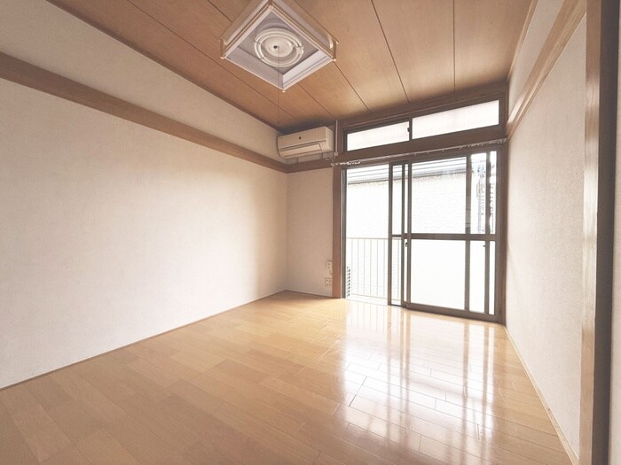 物件内観写真8　(居室)