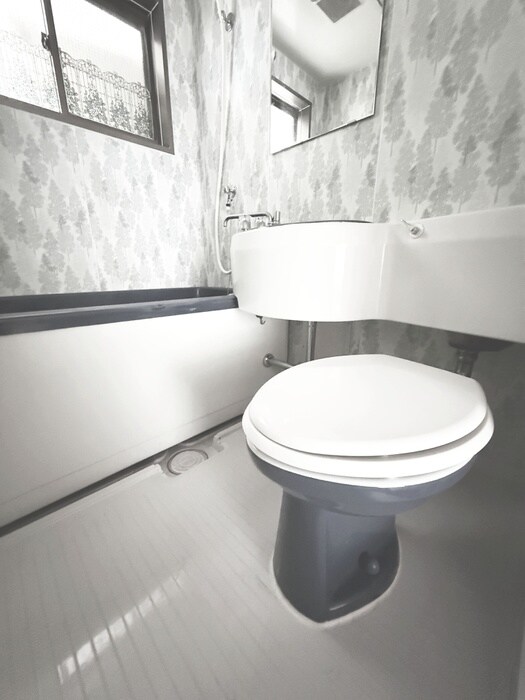 物件内観写真14　(トイレ)