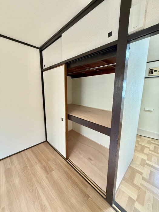 物件内観写真12　(収納)