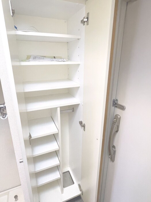 物件内観写真19　(靴箱)