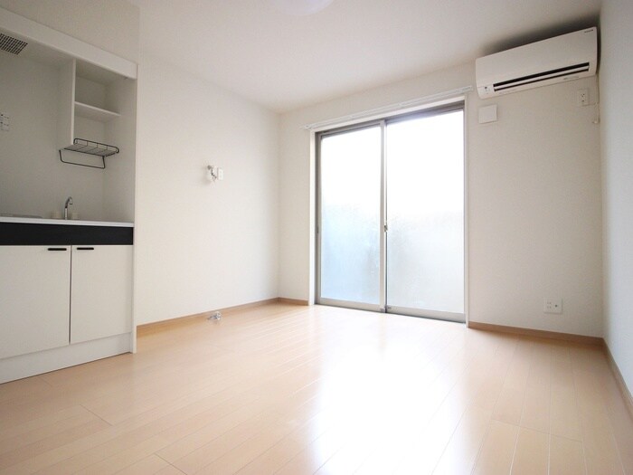 物件内観写真4　(居室)