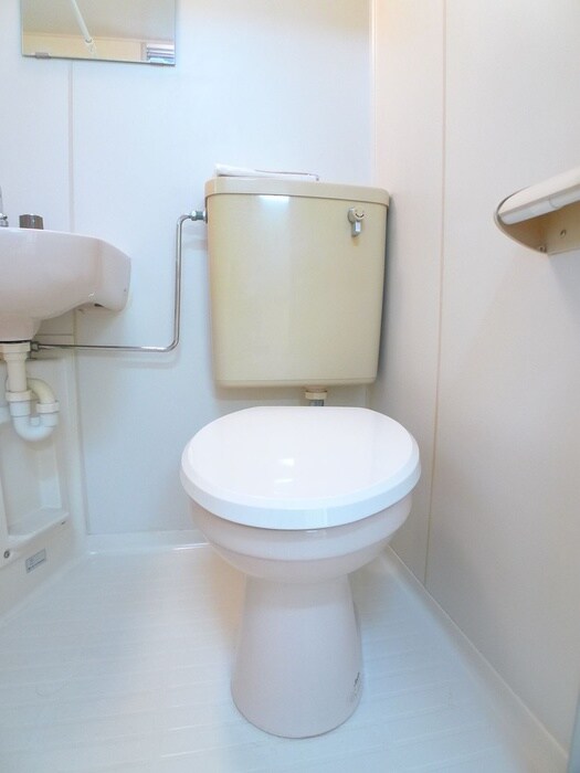 物件内観写真16　(トイレ)