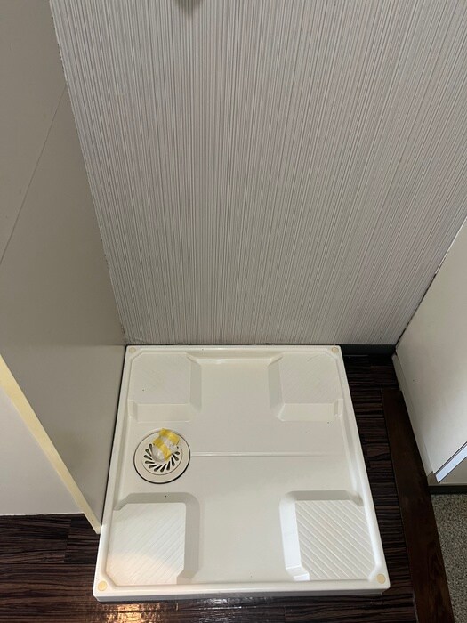 物件内観写真12　(洗濯機置場)