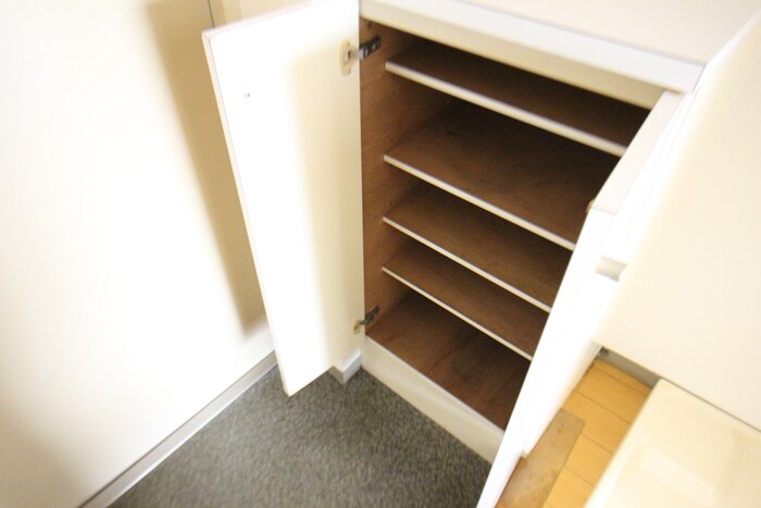 物件内観写真13　(靴箱)