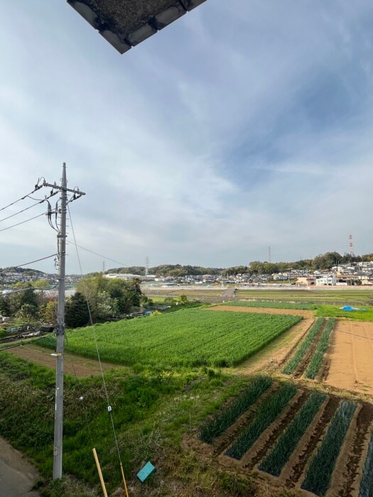 物件内観写真13　(室内からの展望)