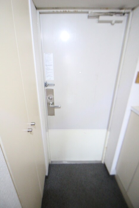 物件内観写真15　(玄関)