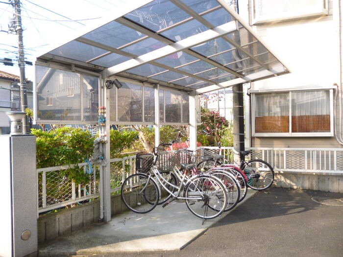 物件外観写真4　(駐輪場)