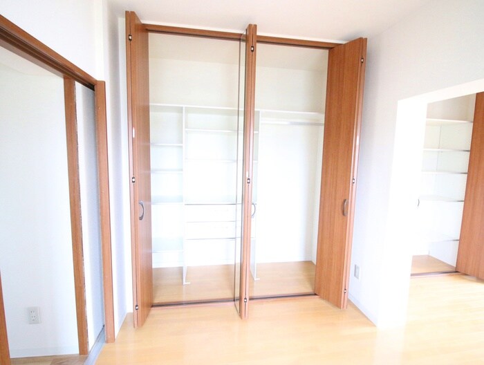 物件内観写真11　(収納)