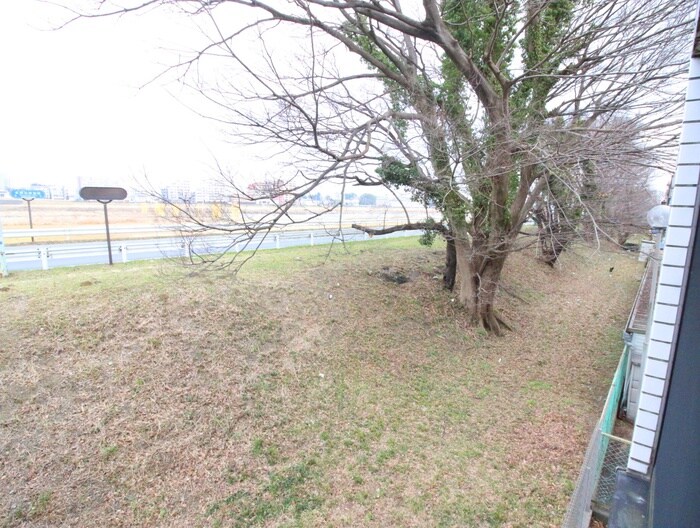 物件内観写真22　(室内からの展望)