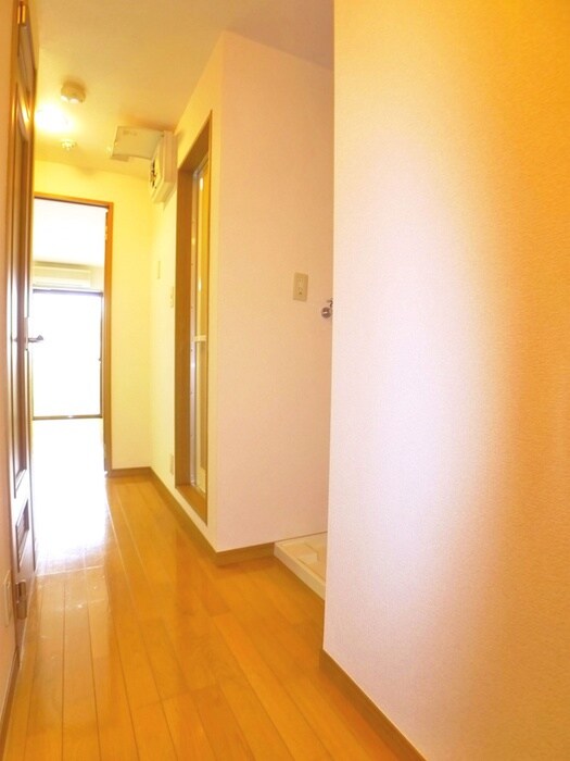 物件内観写真8　(廊下)