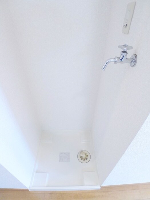 物件内観写真17　(洗濯機置場)