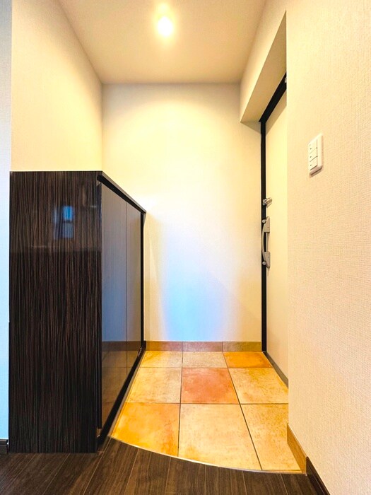 物件内観写真17　(玄関)