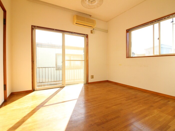 物件内観写真4　(居室)