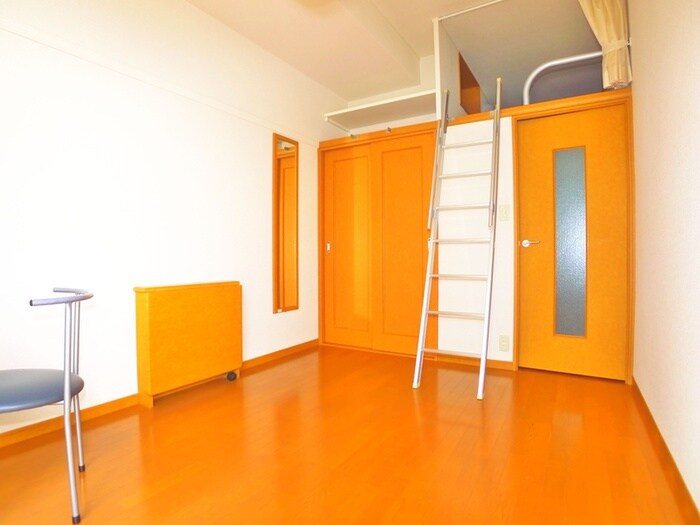 物件内観写真8　(居室)