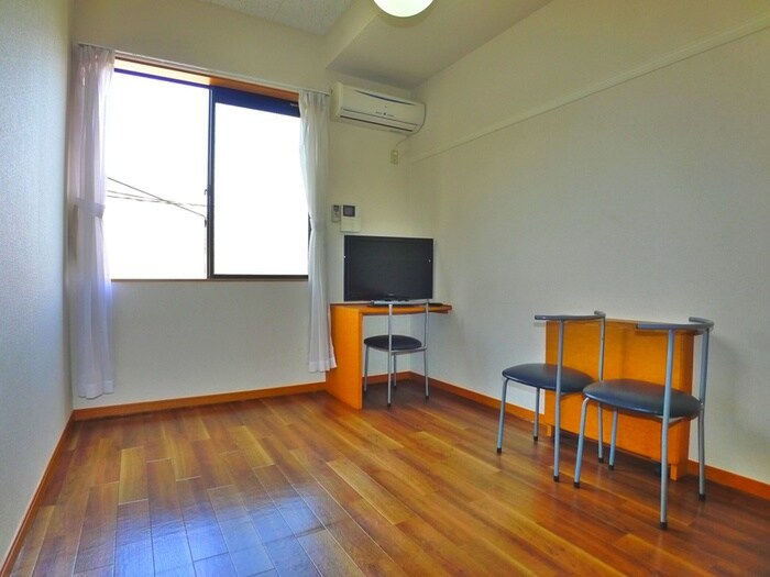 物件内観写真8　(居室)