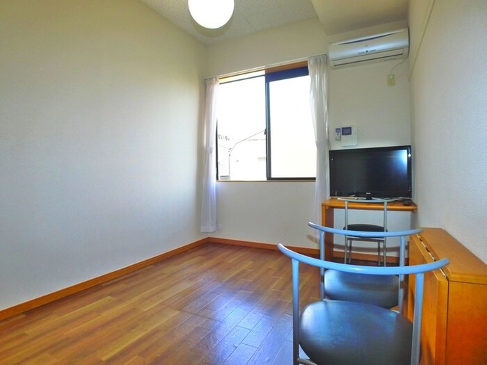 物件内観写真9　(居室)