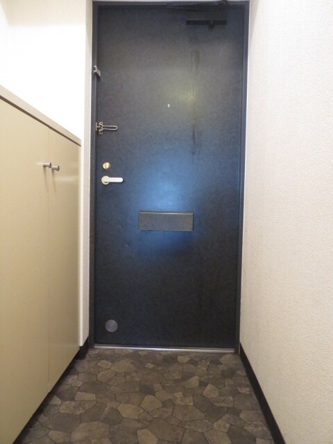 物件内観写真14　(玄関)