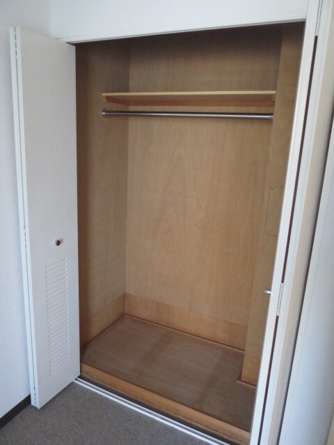 物件内観写真15　(収納)