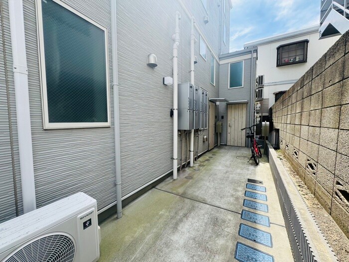 物件外観写真4　(駐車場)