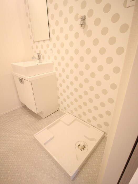 物件内観写真12　(洗濯機置場)