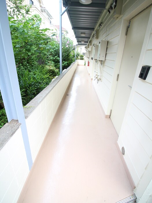 物件外観写真4　(エントランス部分)