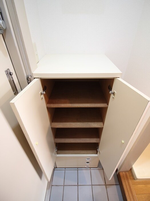 物件内観写真18　(靴箱)