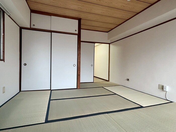 物件内観写真4　(居室)