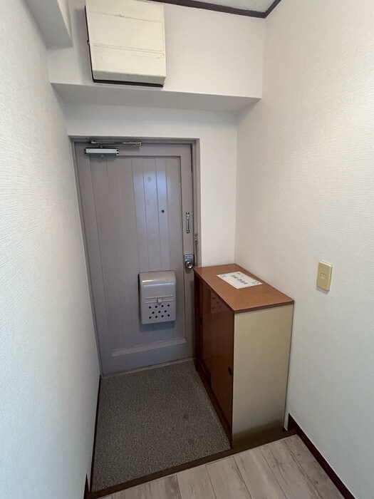 物件内観写真15　(玄関)