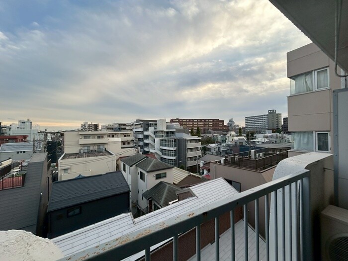 物件内観写真21　(室内からの展望)